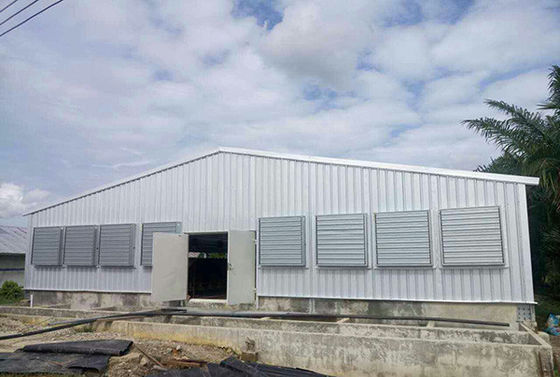Q235B Cấu trúc thép Ngôi nhà gia cầm Khung thép sơn
