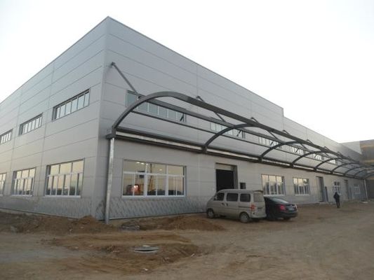 Xưởng chế tạo cấu trúc thép tùy chỉnh cho nhu cầu công nghiệp với thiết kế linh hoạt